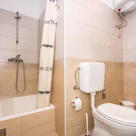 Apartman By The Sea Arbanija, Ciovo - 17280 *