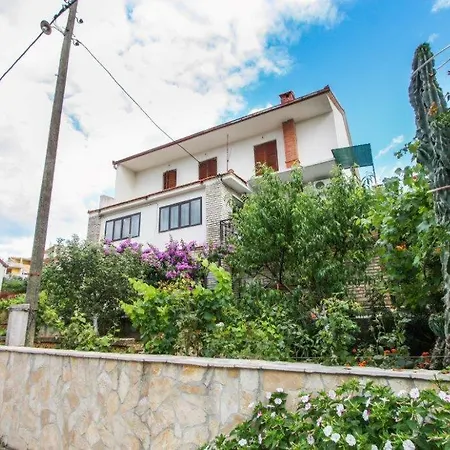 Apartment By The Sea Arbanija, Ciovo - 17280 Trogir