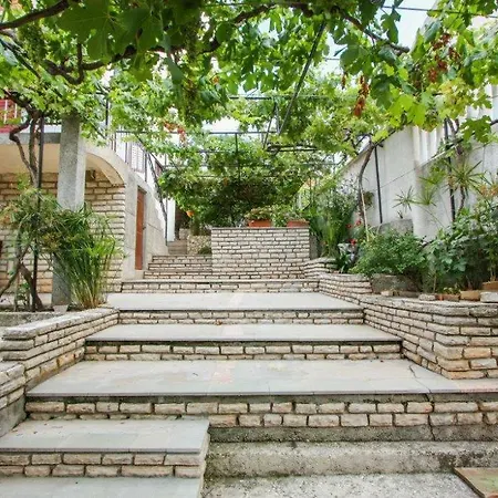 Apartman By The Sea Arbanija, Ciovo - 17280 *