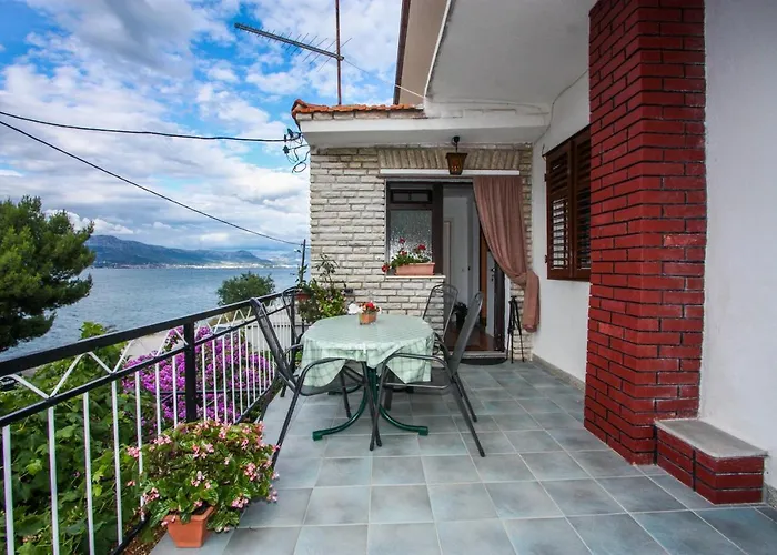 By The Sea Arbanija, Ciovo - 17280 * 特罗吉尔