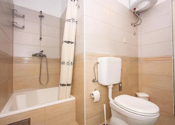 公寓 By The Sea Arbanija, Ciovo - 17280 *